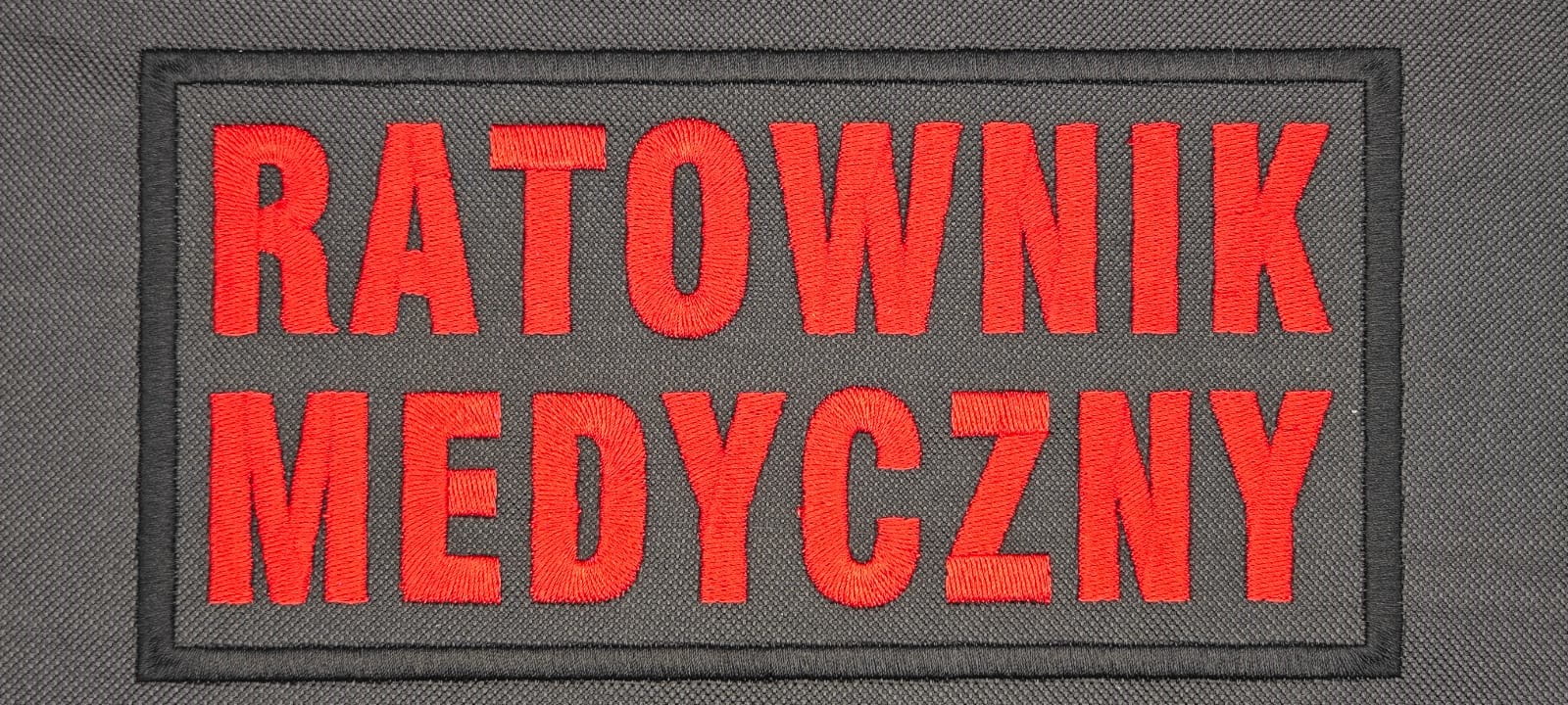 Emblemat haftowany RATOWNIK MEDYCZNY - duży 20x10 cm